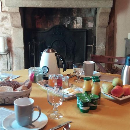 Chambre d'hôtes La Thibaudière Bressuire Extérieur photo