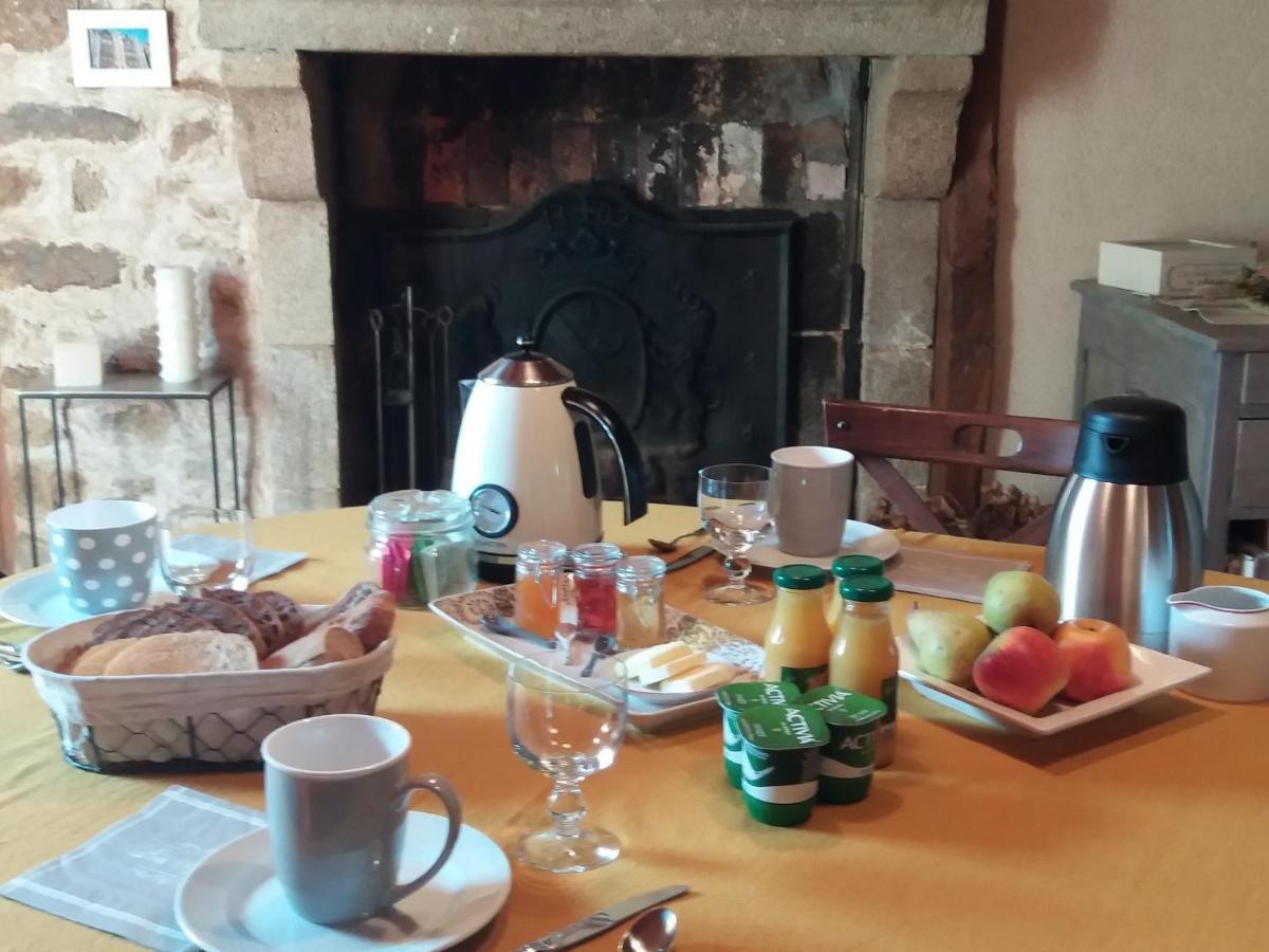 Chambre d'hôtes La Thibaudière Bressuire Extérieur photo